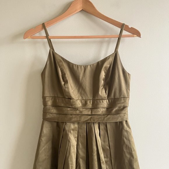 David's Bridal Olive Green Empire Scoop Neck Spaghetti Strap A Line Dress Size 2 - Picture 3 of 7